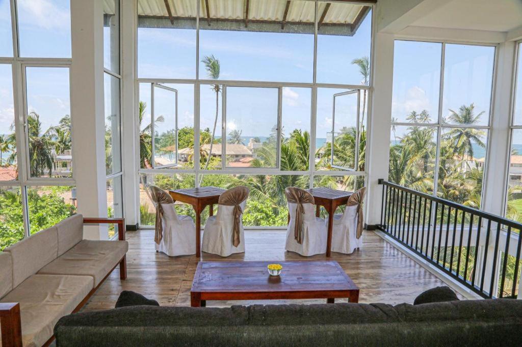 Sea Cloud Dalawella Hotel อูนาวาตูนา ภายนอก รูปภาพ